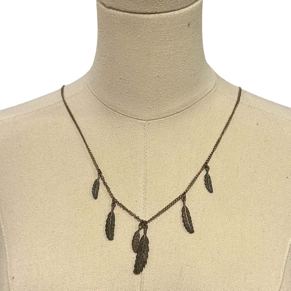 Boho Chic Antiqued Bronze Tone Feather Charm Pendant Necklace